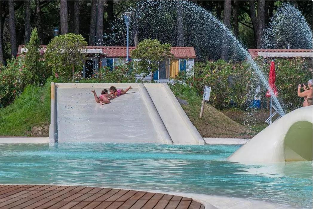 Vacanceselect Mobil Homes - Camping Pineta Sul Mare Camping Village Cesenatico Exterior foto
